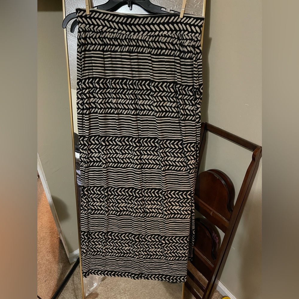 Ann Taylor Loft Maxi Skirt - M